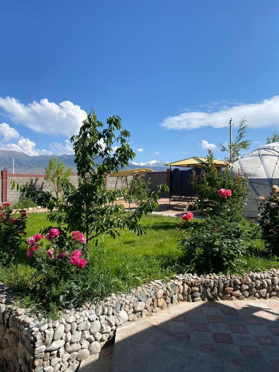 Svetlana Guest House Bokonbayevo Exterior photo