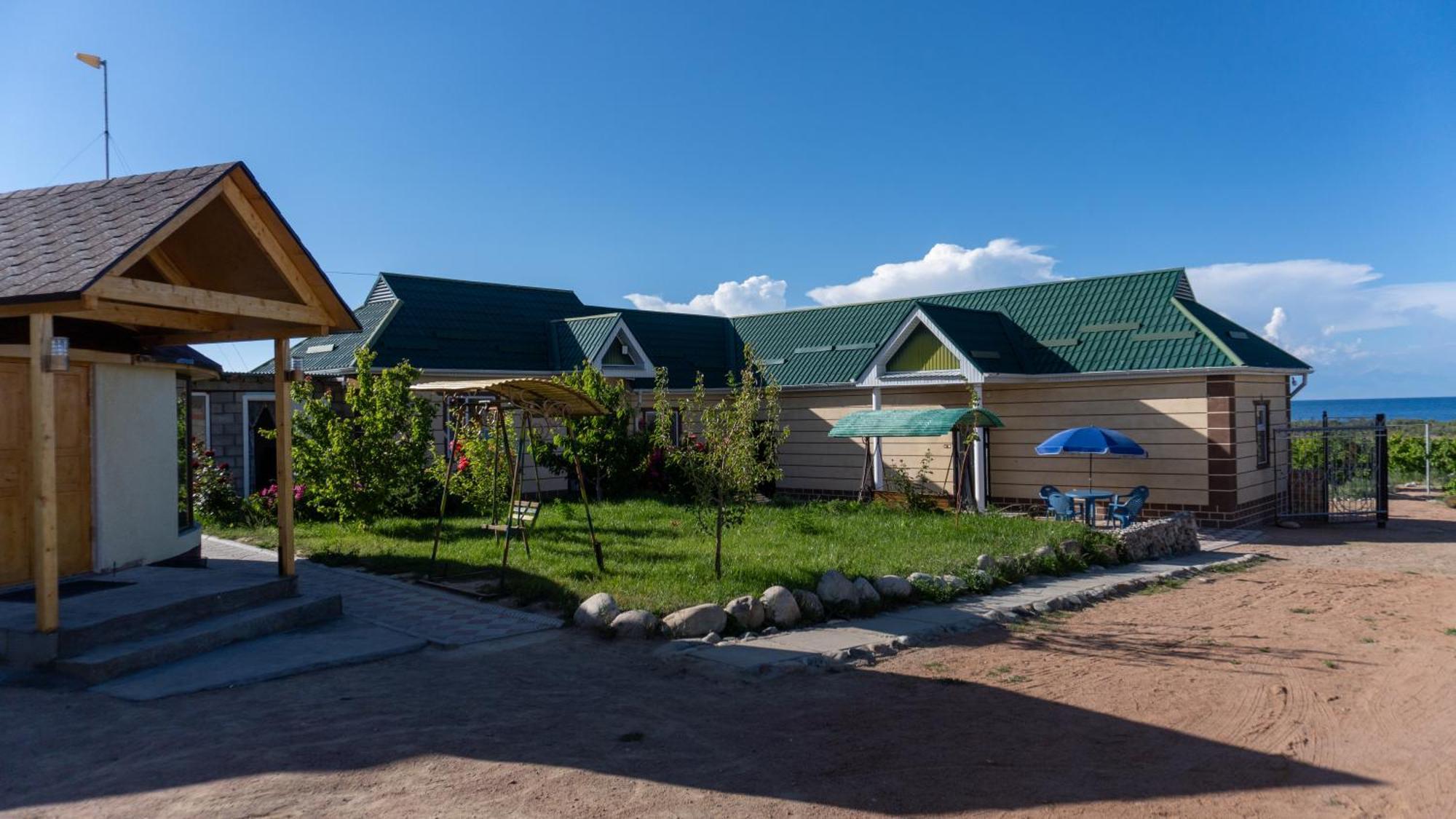 Svetlana Guest House Bokonbayevo Exterior photo