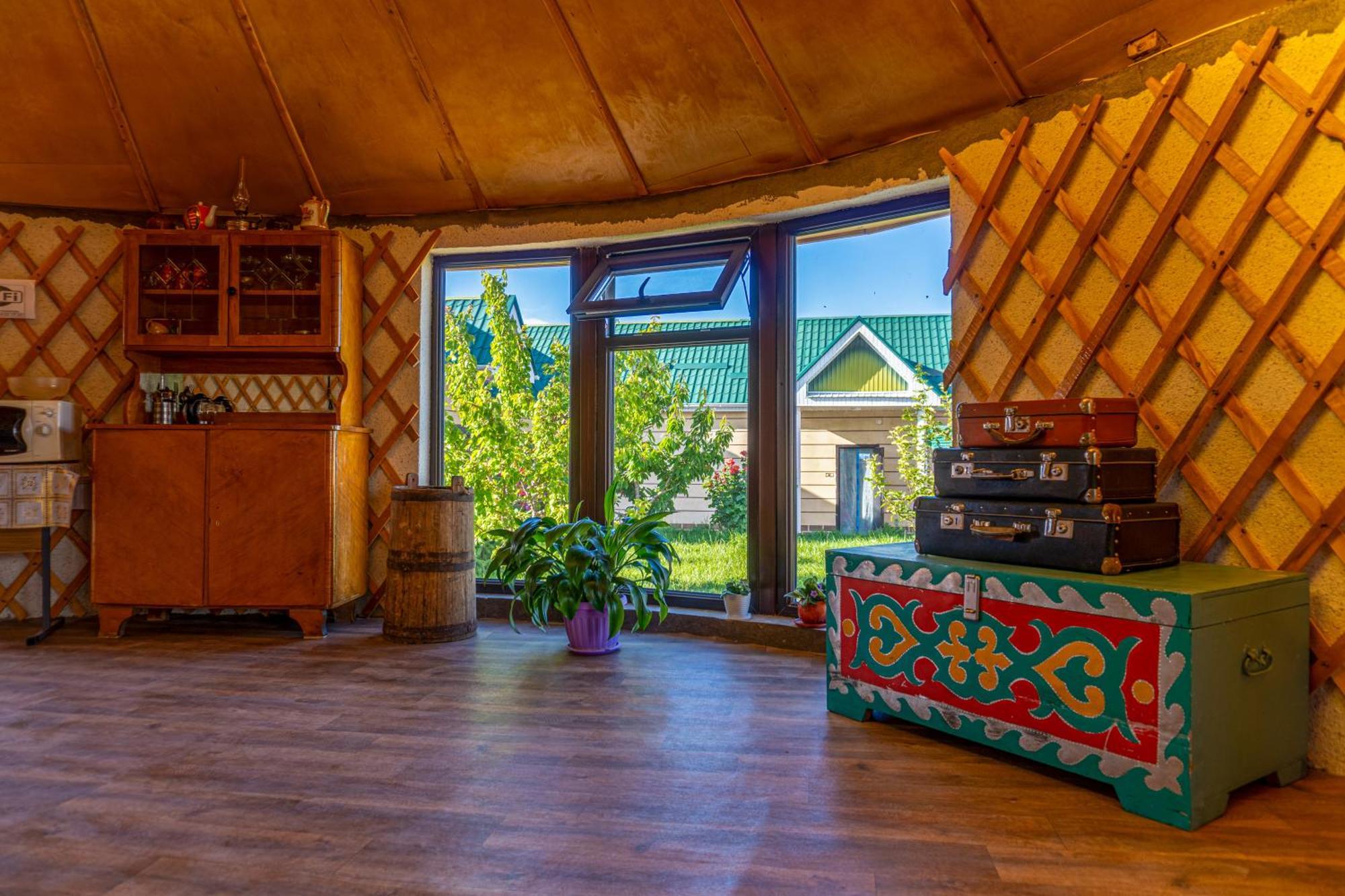 Svetlana Guest House Bokonbayevo Exterior photo