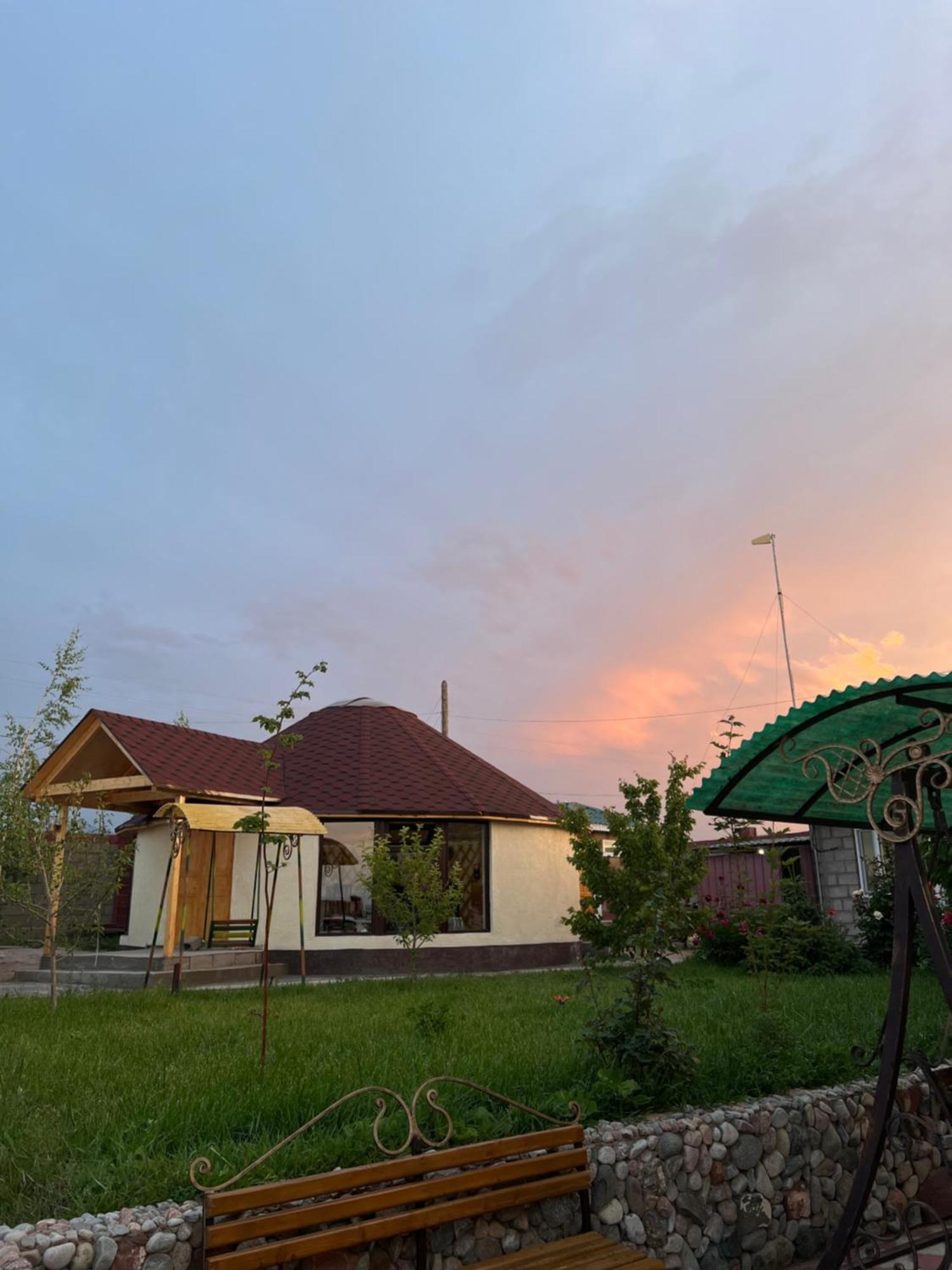 Svetlana Guest House Bokonbayevo Exterior photo